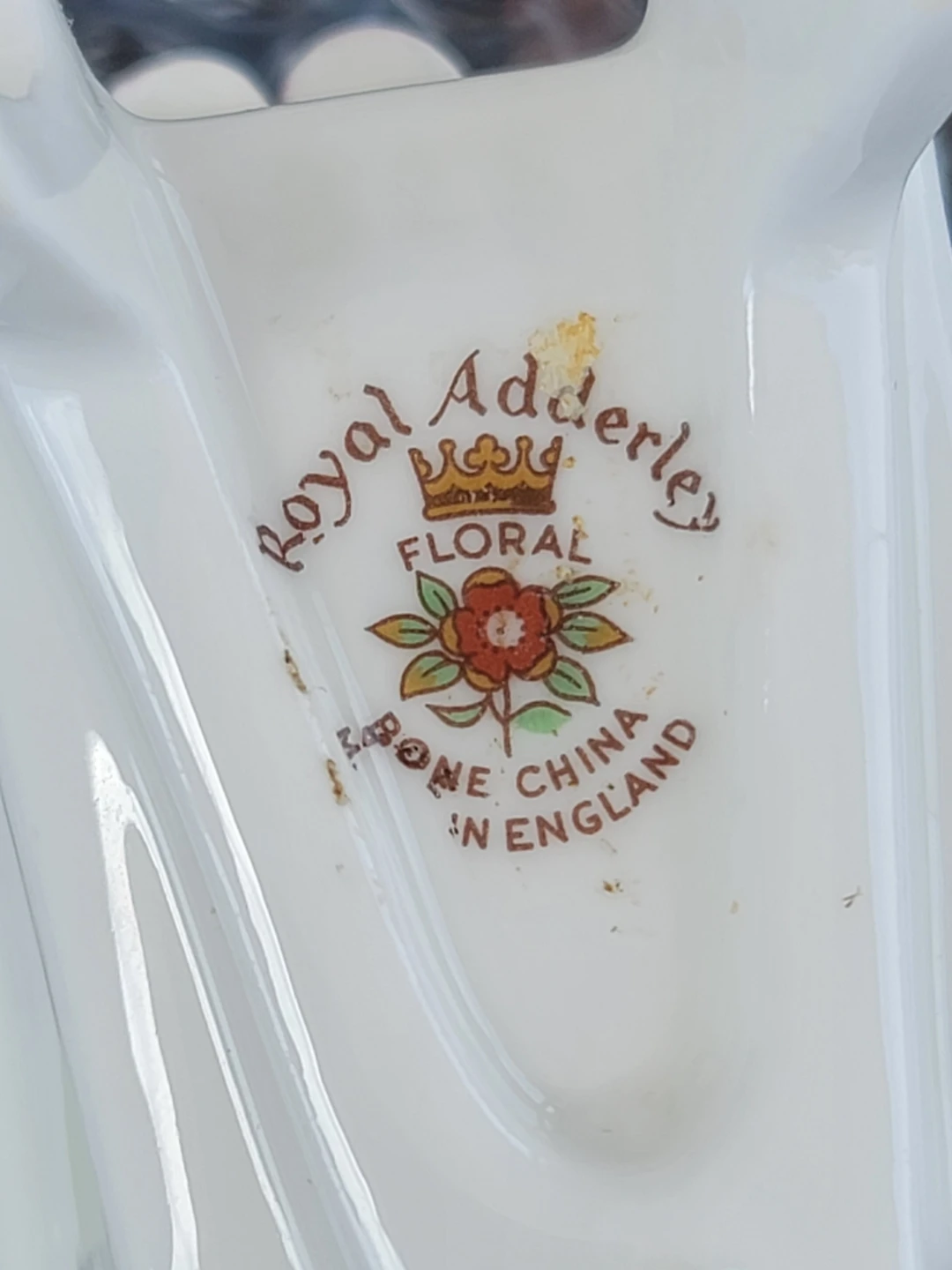 Royal Adderley Porcelain Flower Wheelbarrow Figurine - photo 4