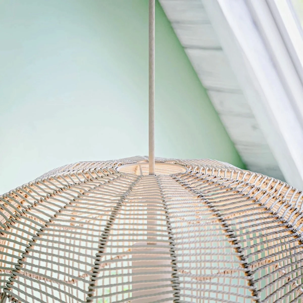 NEW Kenroy Home "Snaggle" Rattan Pendant Light – White - photo 3
