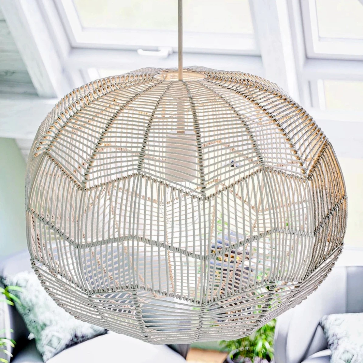 NEW Kenroy Home "Snaggle" Rattan Pendant Light – White - photo 5