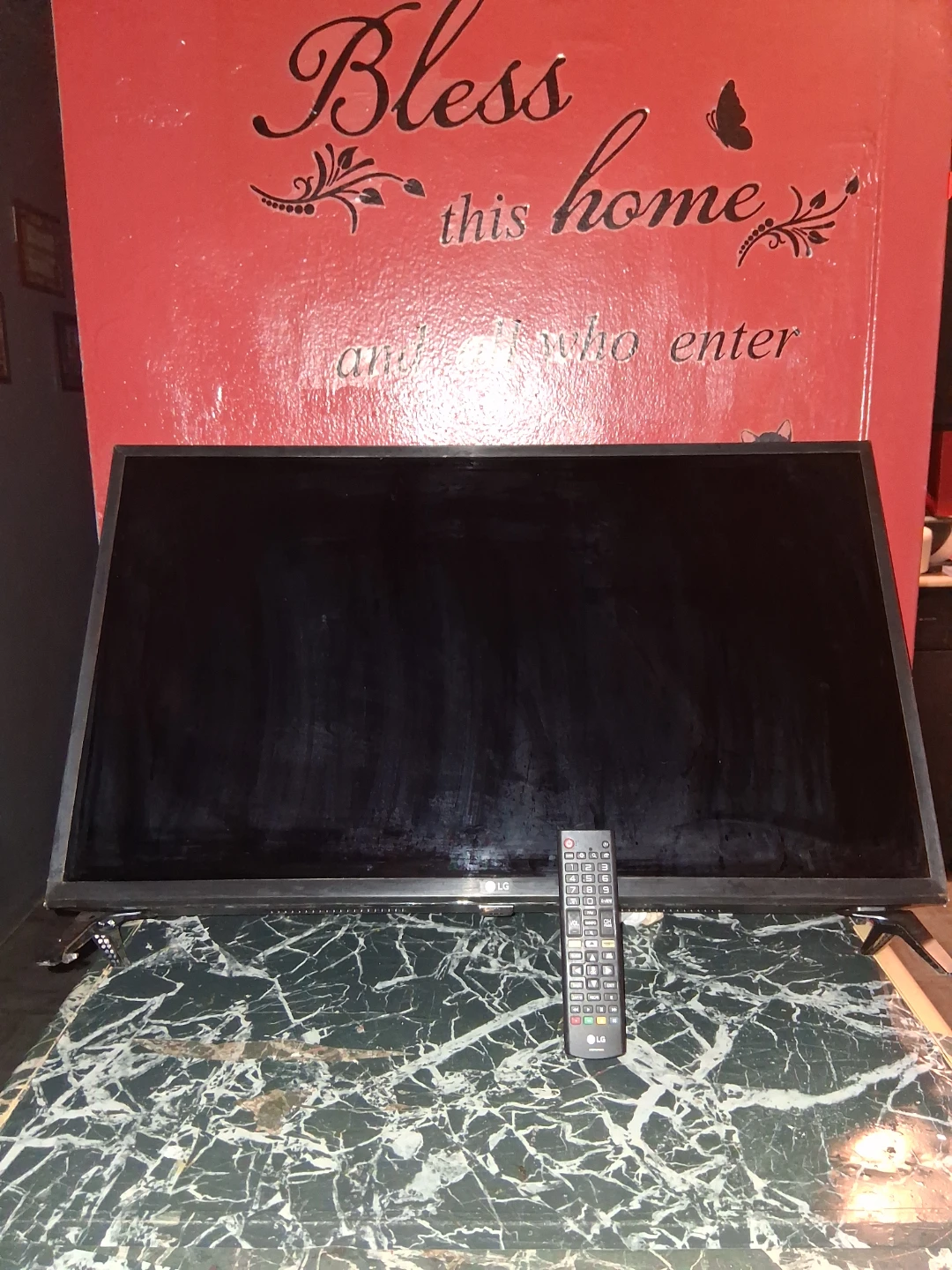 32inch LG smart tv with Remote - photo 2