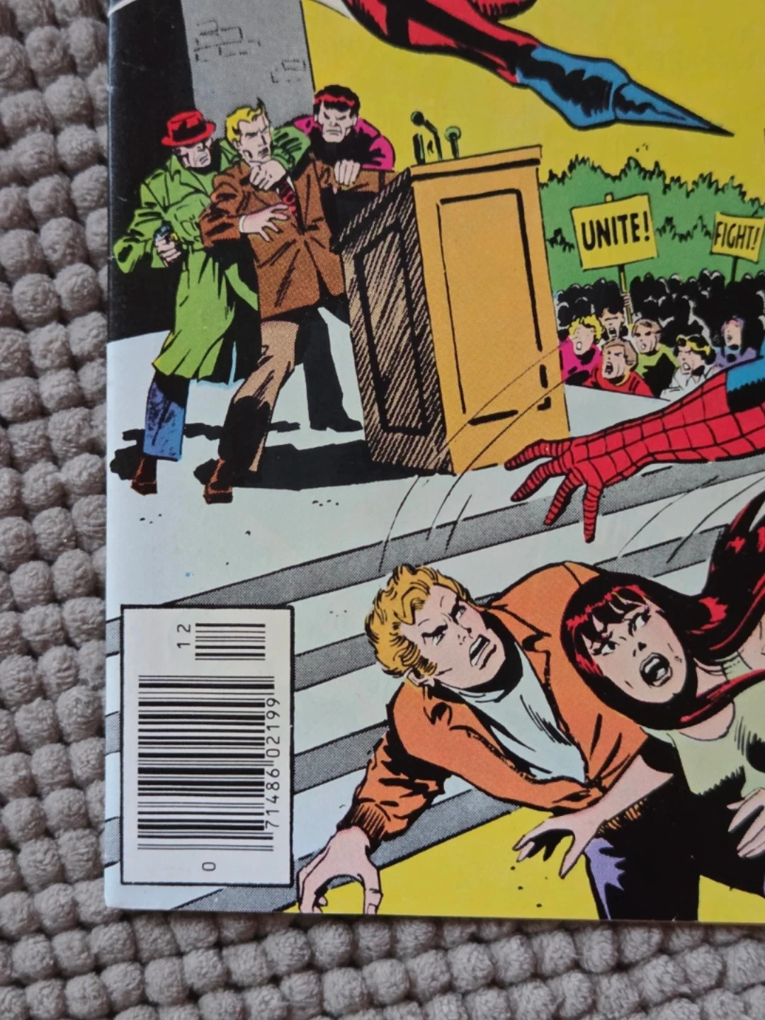 The Spectacular Spider-Man Comic Book #1 - photo 3