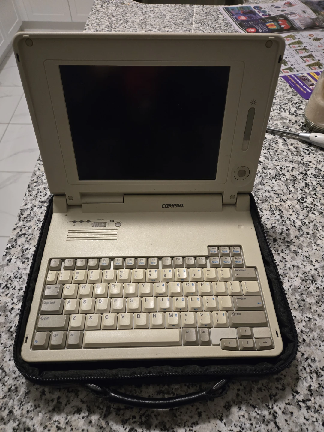 Compaq LTE Elite 4/50CX Laptop