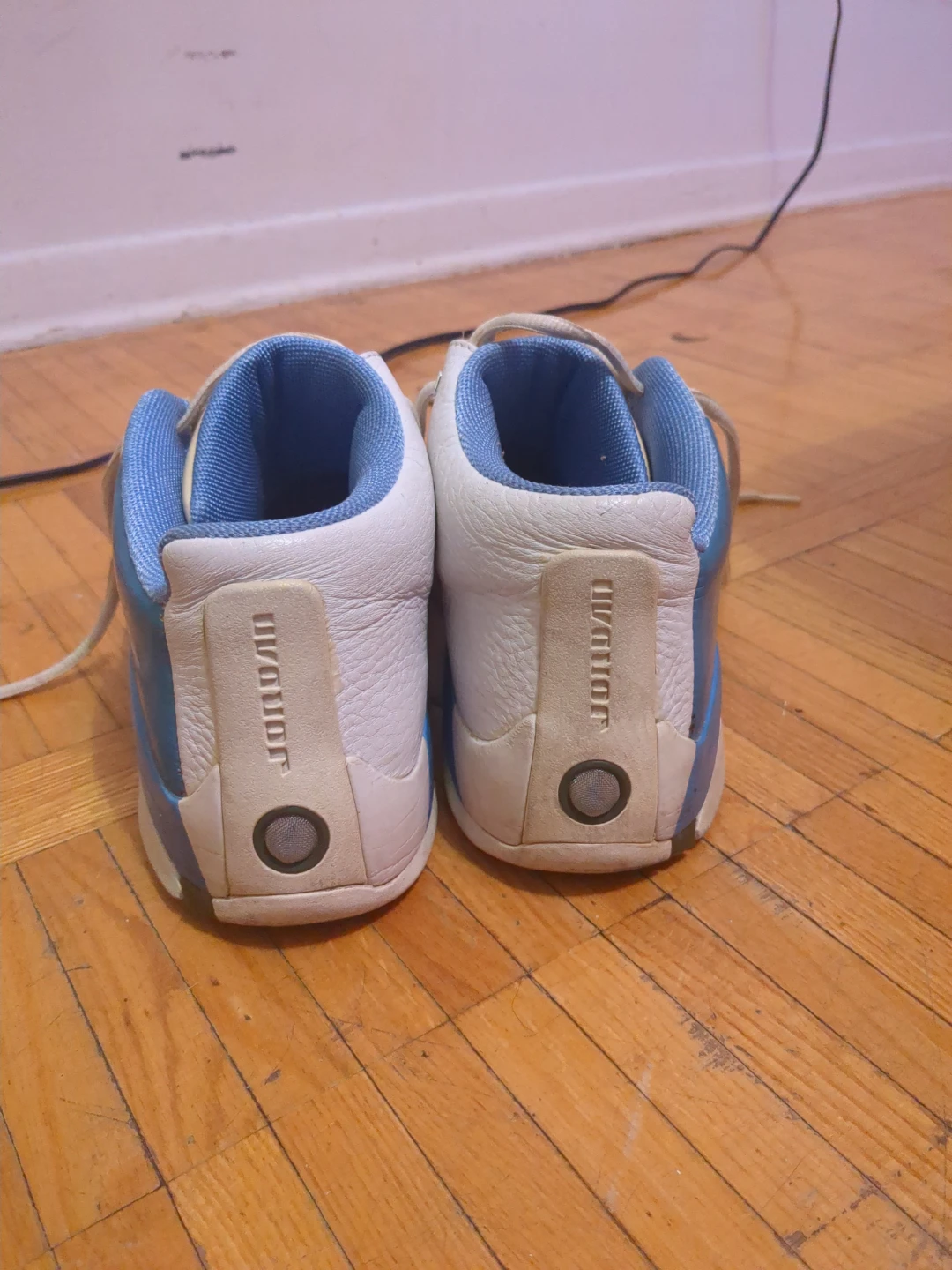 Jordan Kids Shoes White/Blue Size 3Y - photo 2