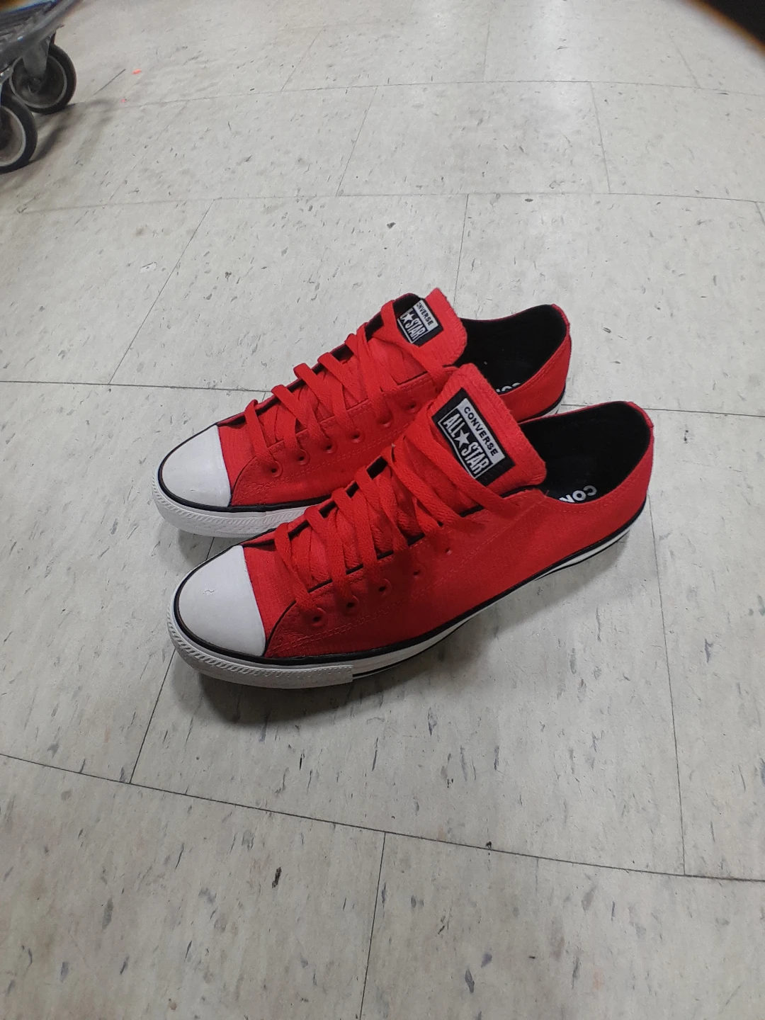 Converse All-Star Red Low Top Shoes Men's Size 10.5 - photo 4