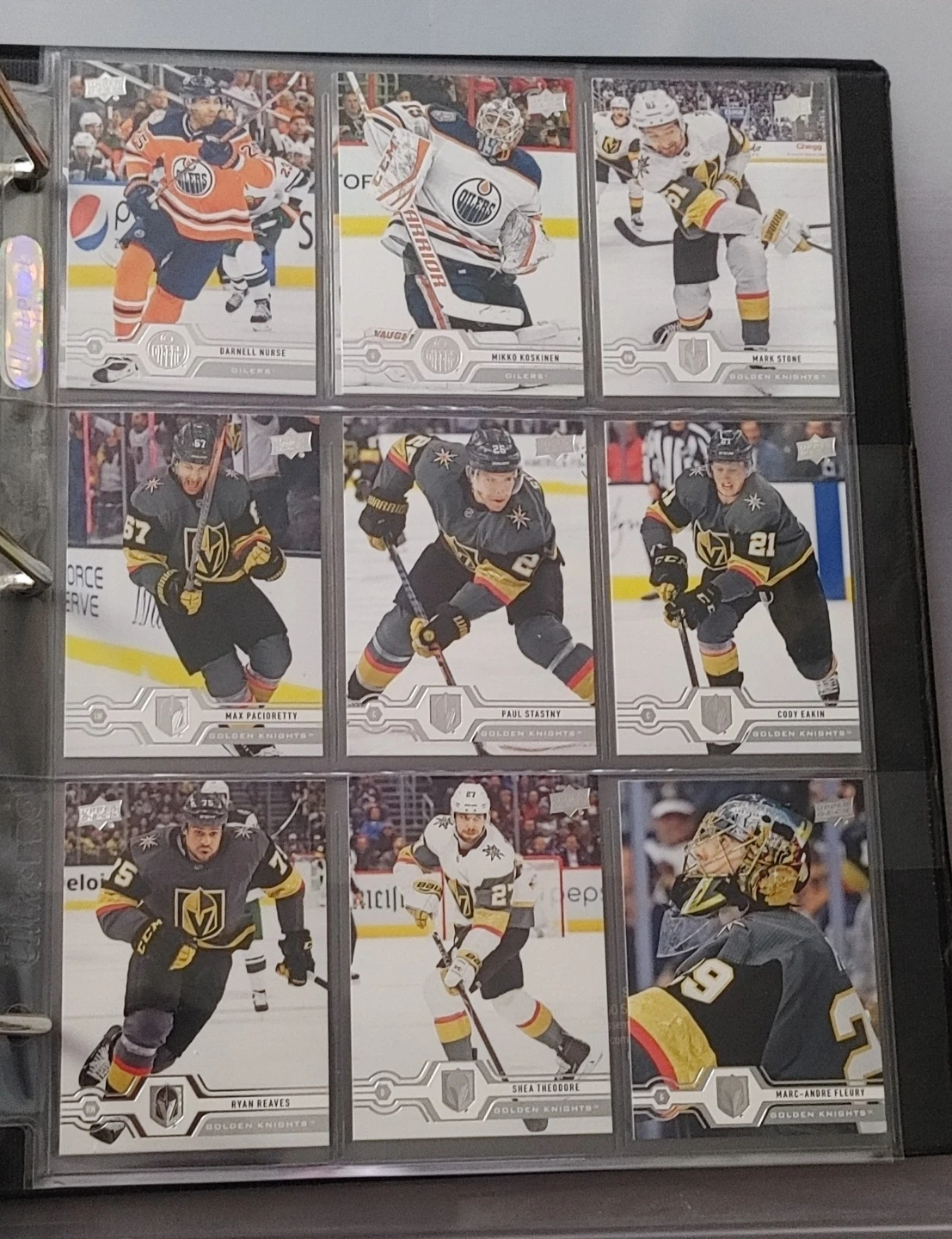 HOCKEY COLLECTIBLES - photo 2