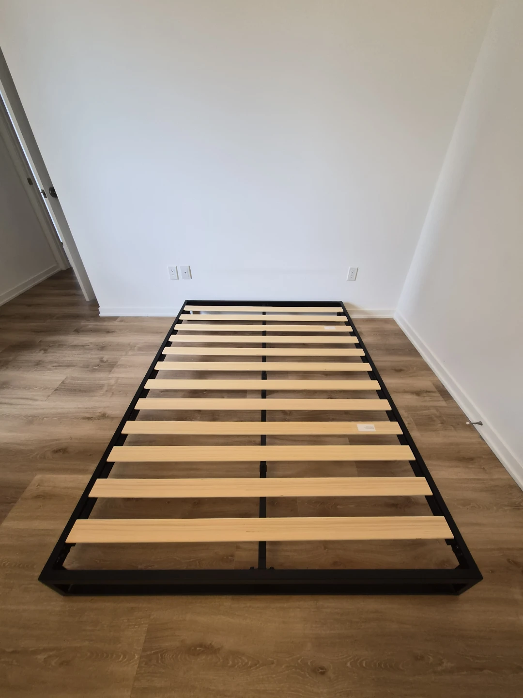 Alwyn Home Hanley Full Bed Frame
