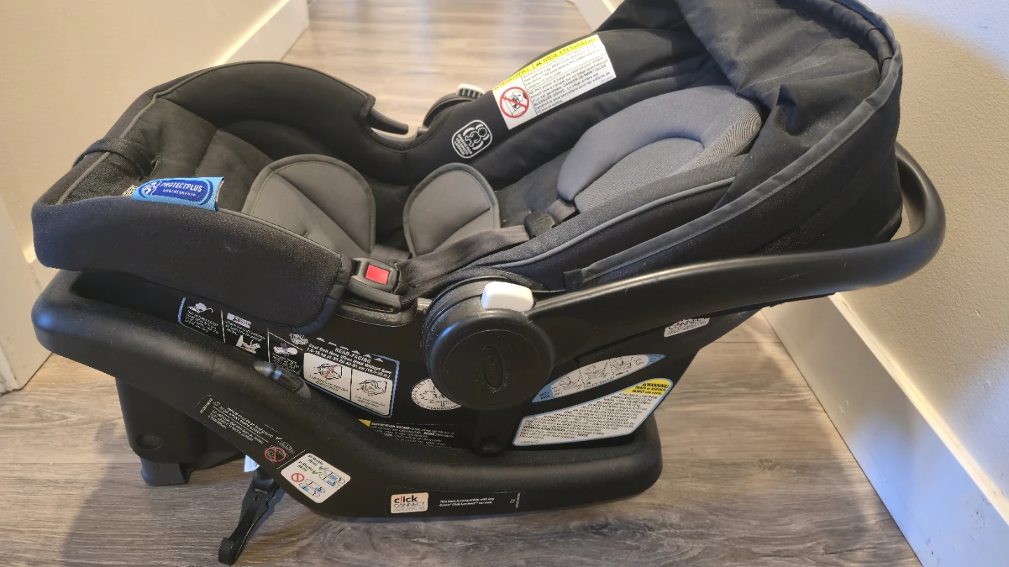 Graco SnugRide 35 Lite LX Infant Car Seat and Base - photo 2
