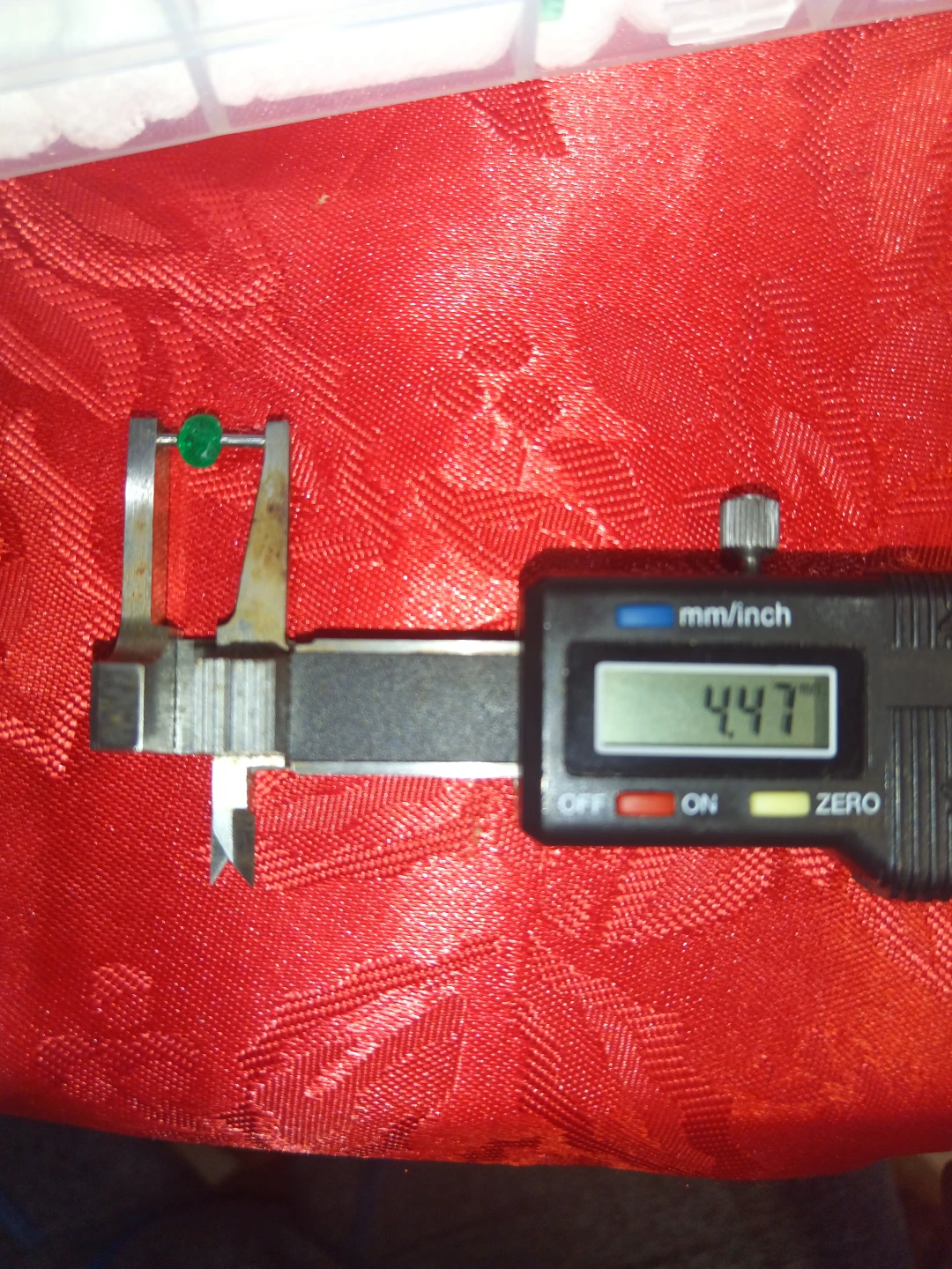 Round Green Gemstone 4.77mm - photo 2
