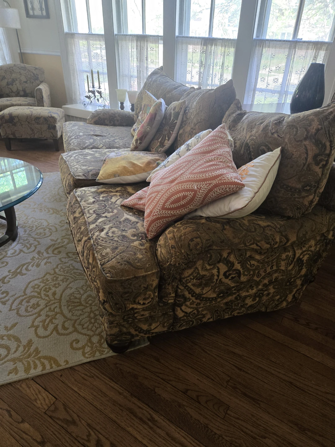 Paisley Print Sofa - photo 3