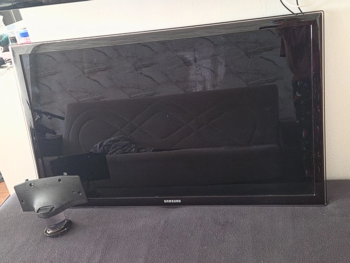 Samsung UN40D6000SF Smart TV 40-inch