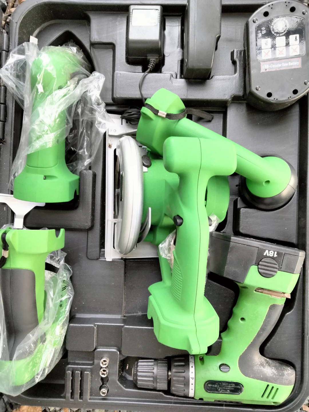 Superior Power Tools 18V Cordless Drill/Driver Combo Kit - photo 3