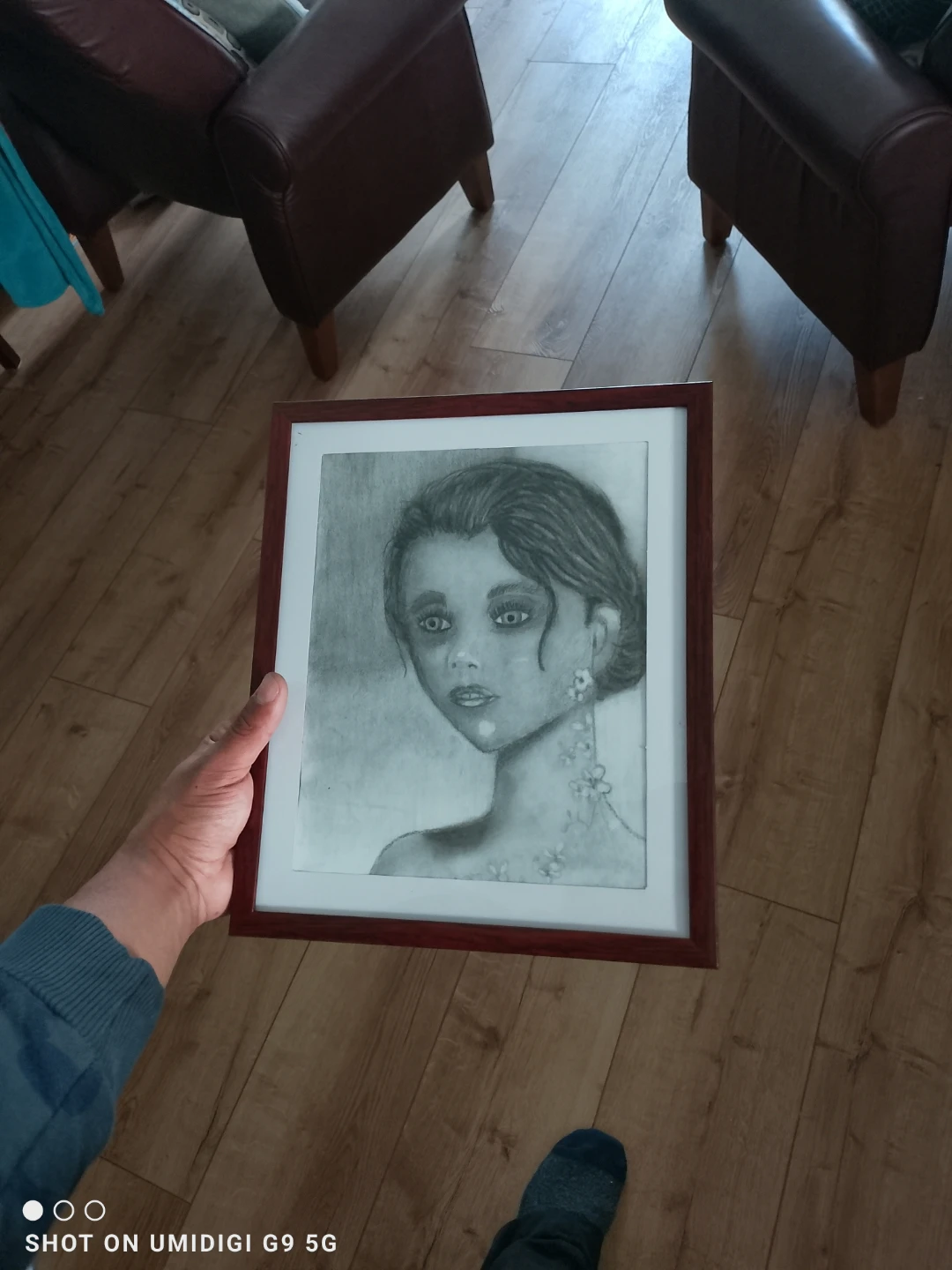 Framed Charcoal Portrait of a Young Woman – Original Art - photo 2