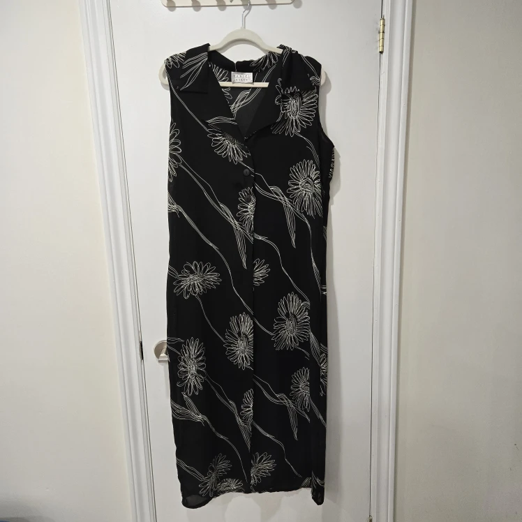 Daniel Laurent Black Longline Duster Vest with Sunflower Pattern