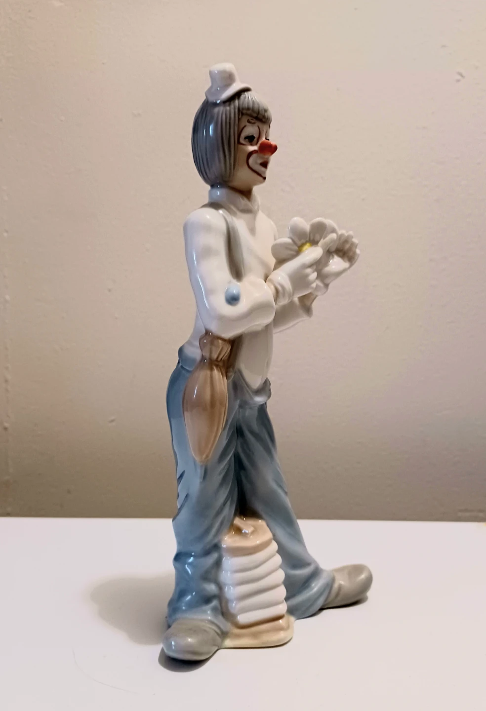 Vtg Handmade Fine Porcelain Tengra Clown - photo 2