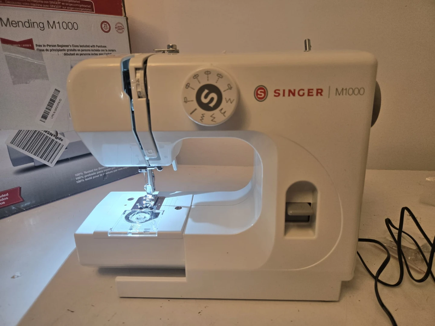 Singer M1000 Mending Sewing Machine