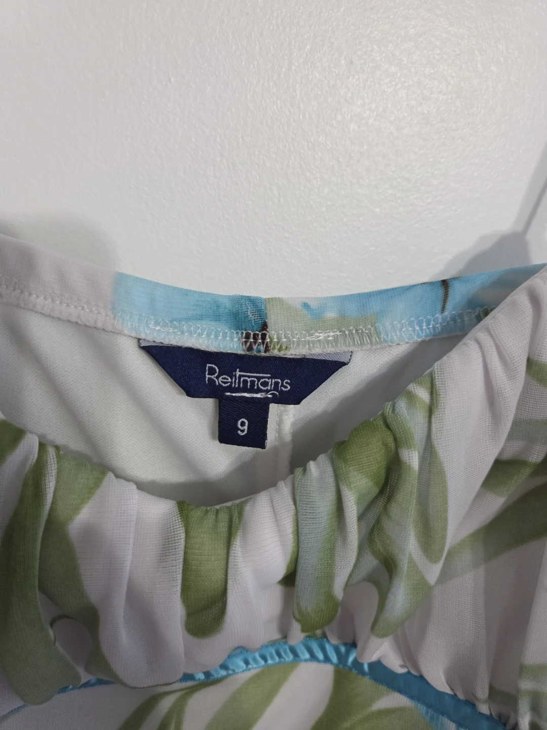 Women's clothing - photo 5