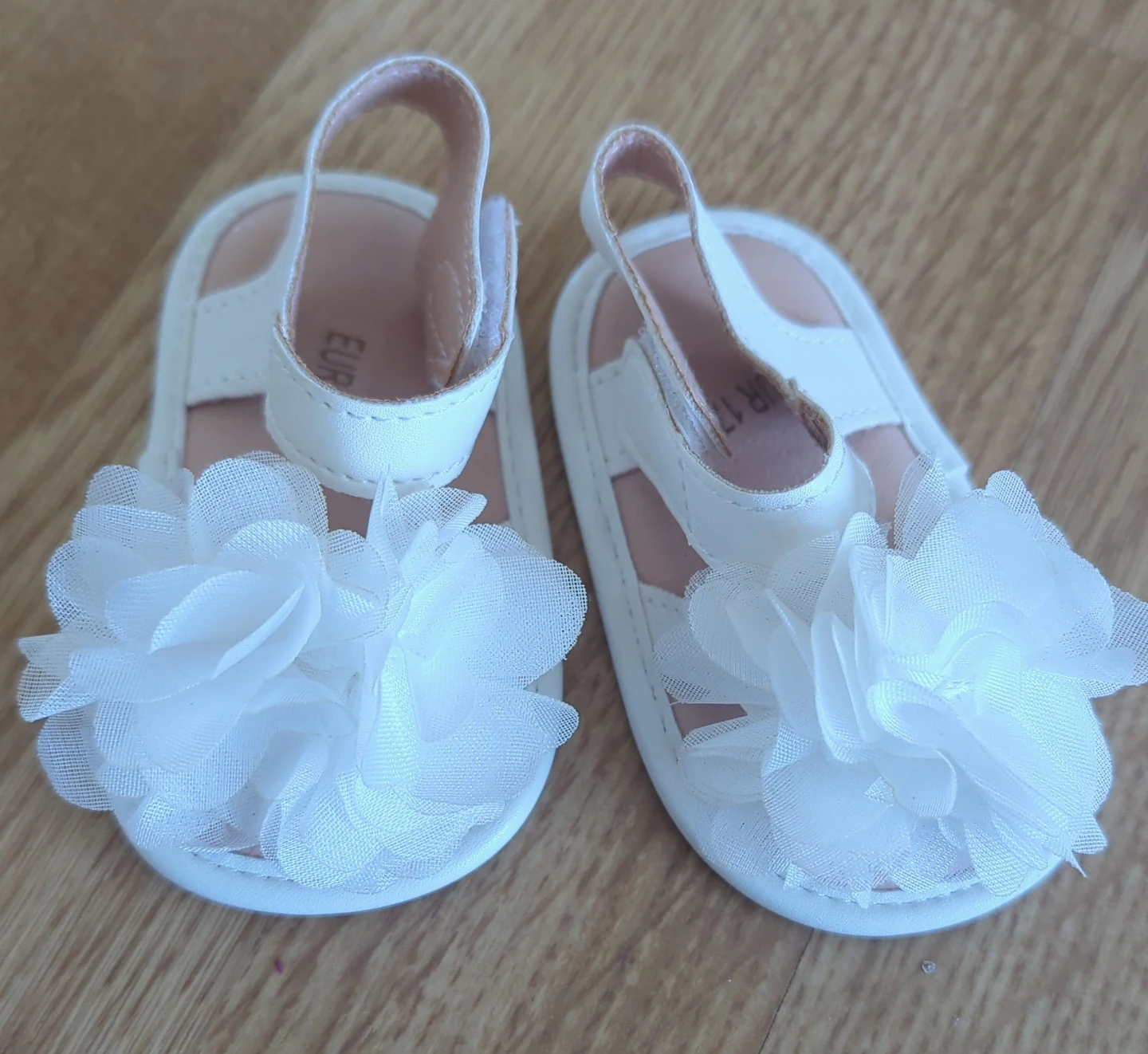 White Baby Sandals with Flower Detail