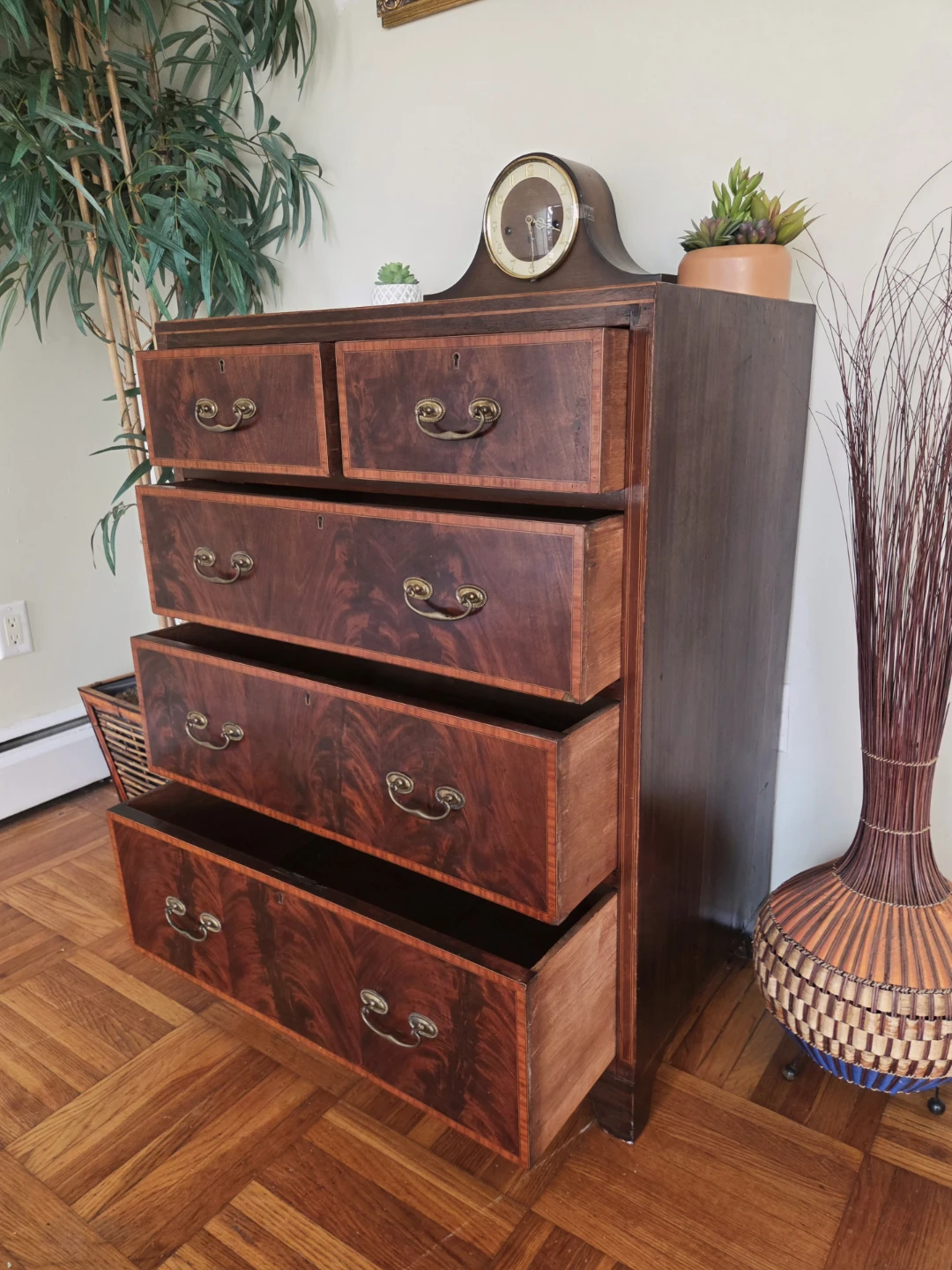 Antique Flame Mahogany Two-Tone Dresser - photo 5