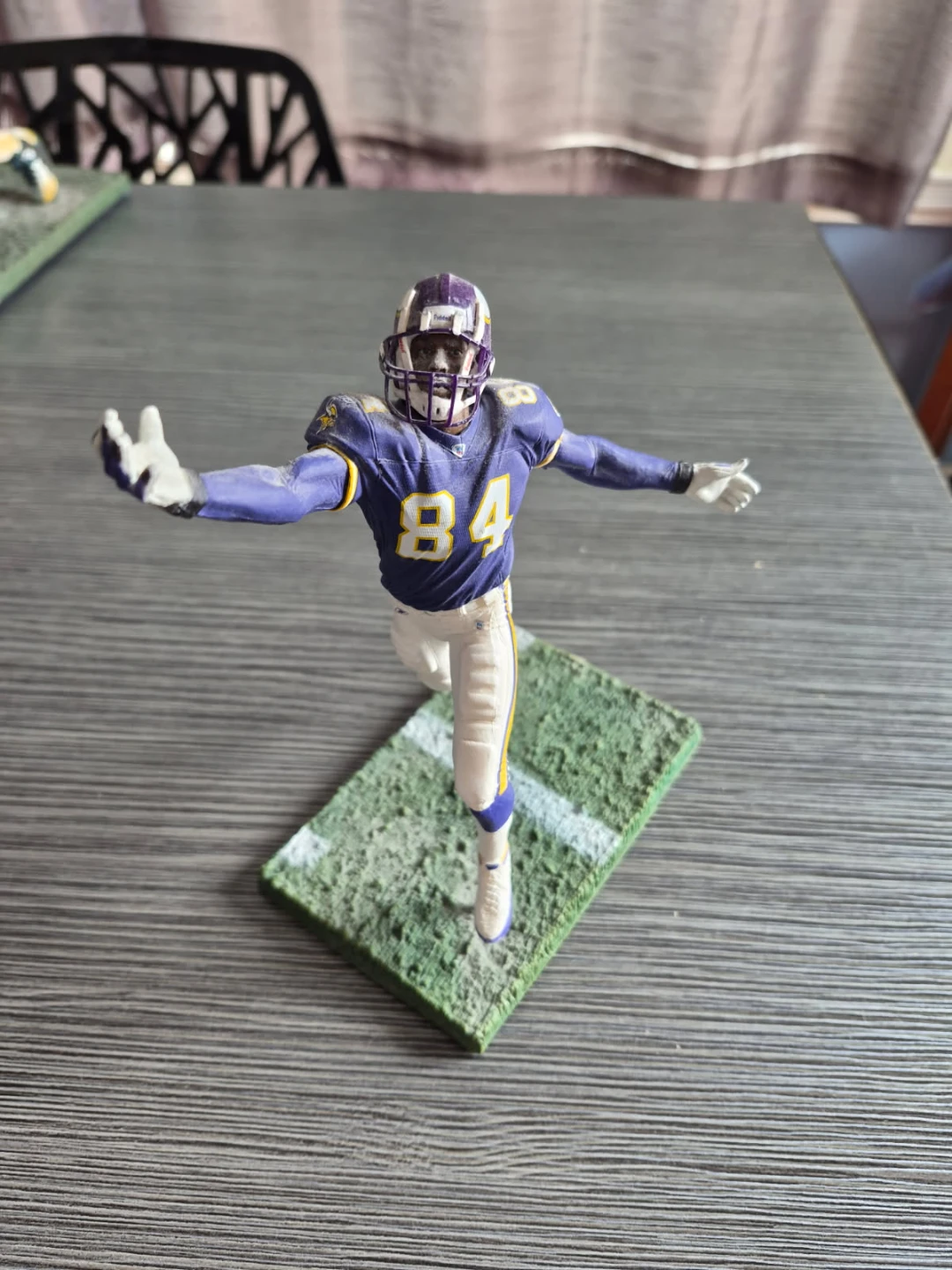 NFL Action Figures ( Manning, McNabb, Favre, Williams and Moss) - photo 3