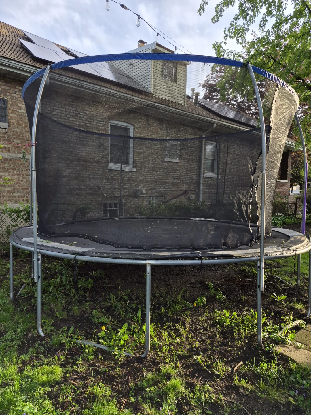 Trampoline with Safety Net