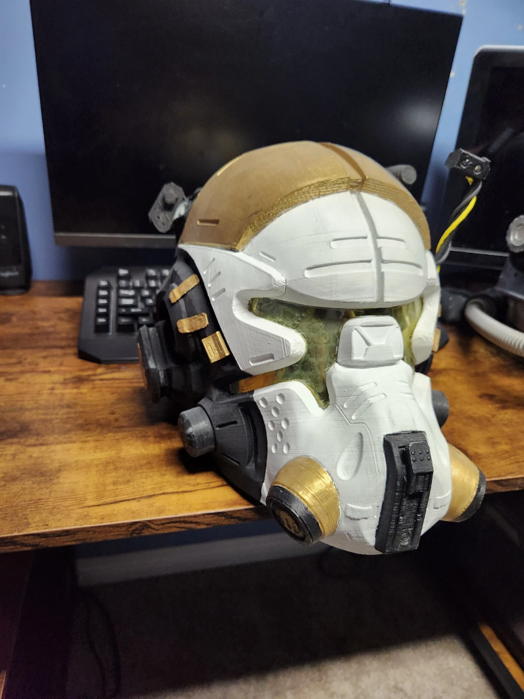 Titan fall helmet