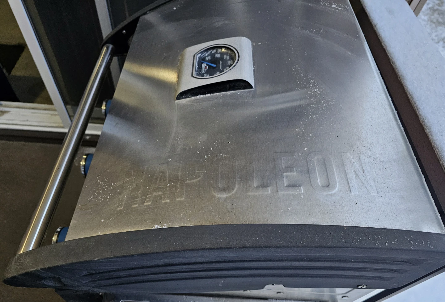Napoleon Propane Grill with Tank - photo 2