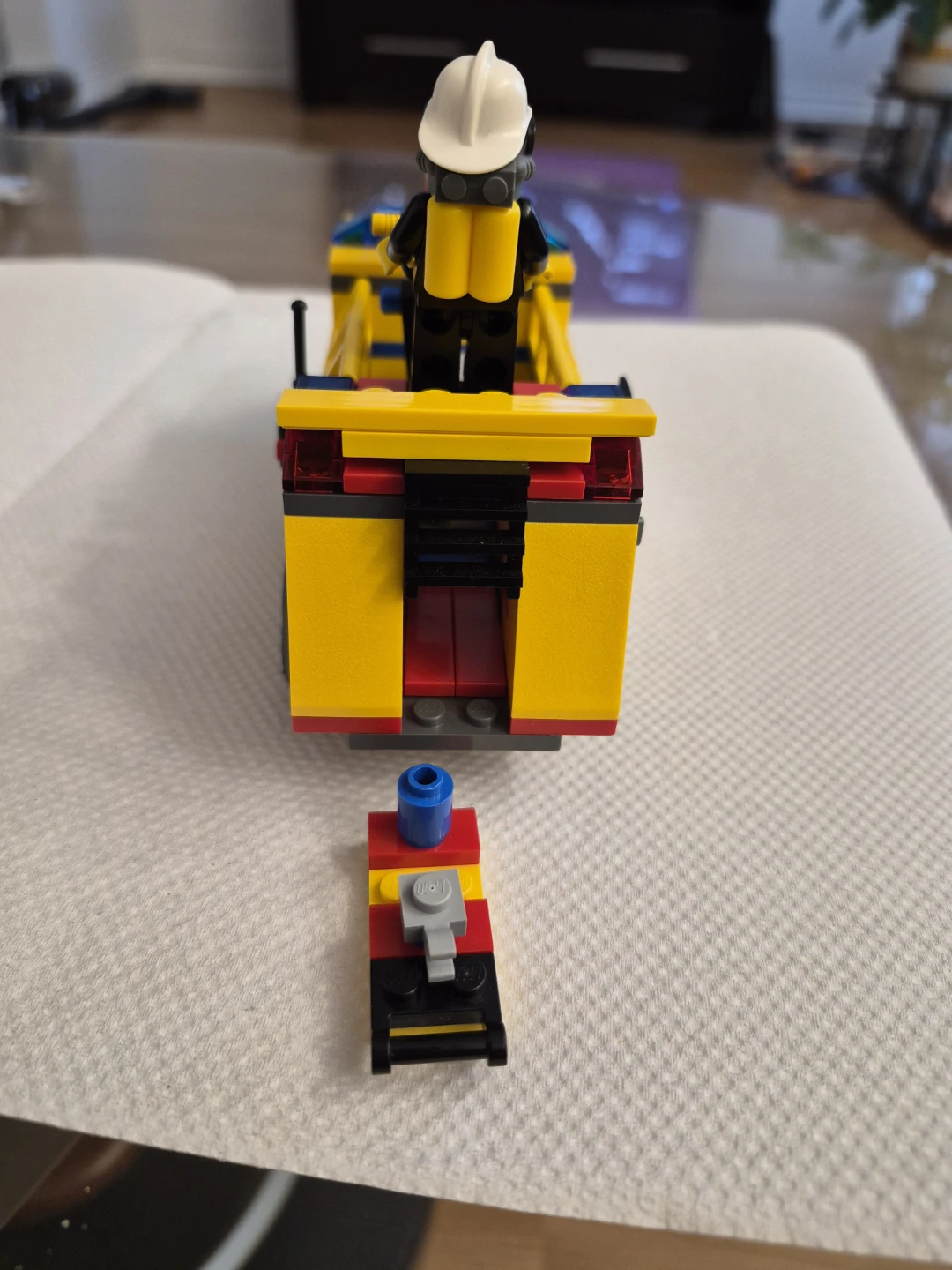 LEGO City Airport Firetruck Set 7891 - photo 5