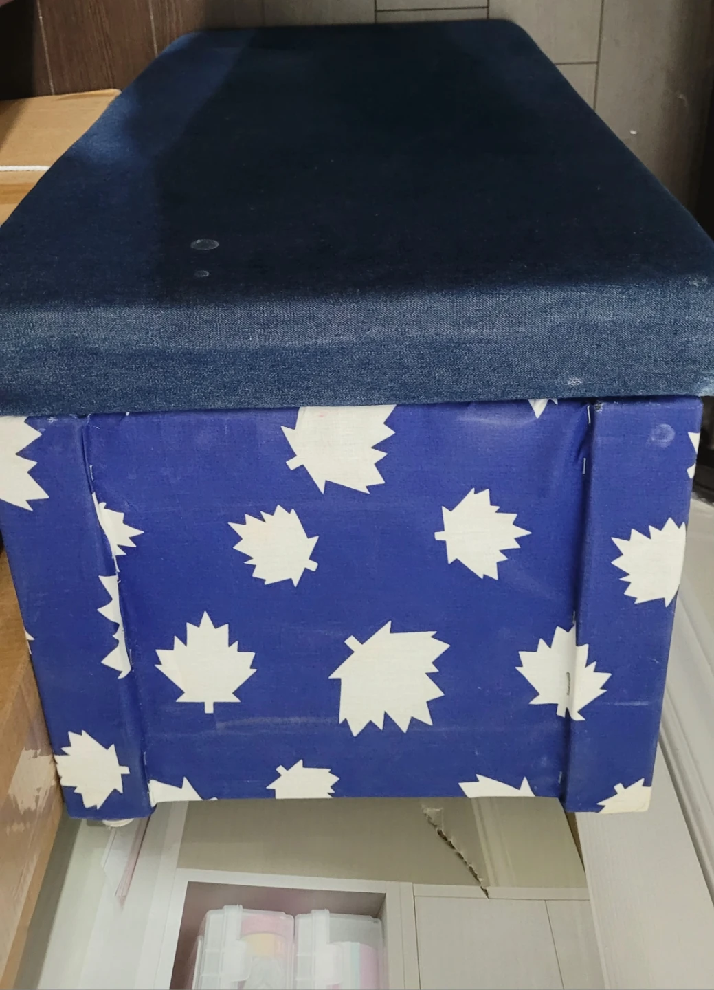 Blue Storage Ottoman with Maple Leaf Design - photo 2