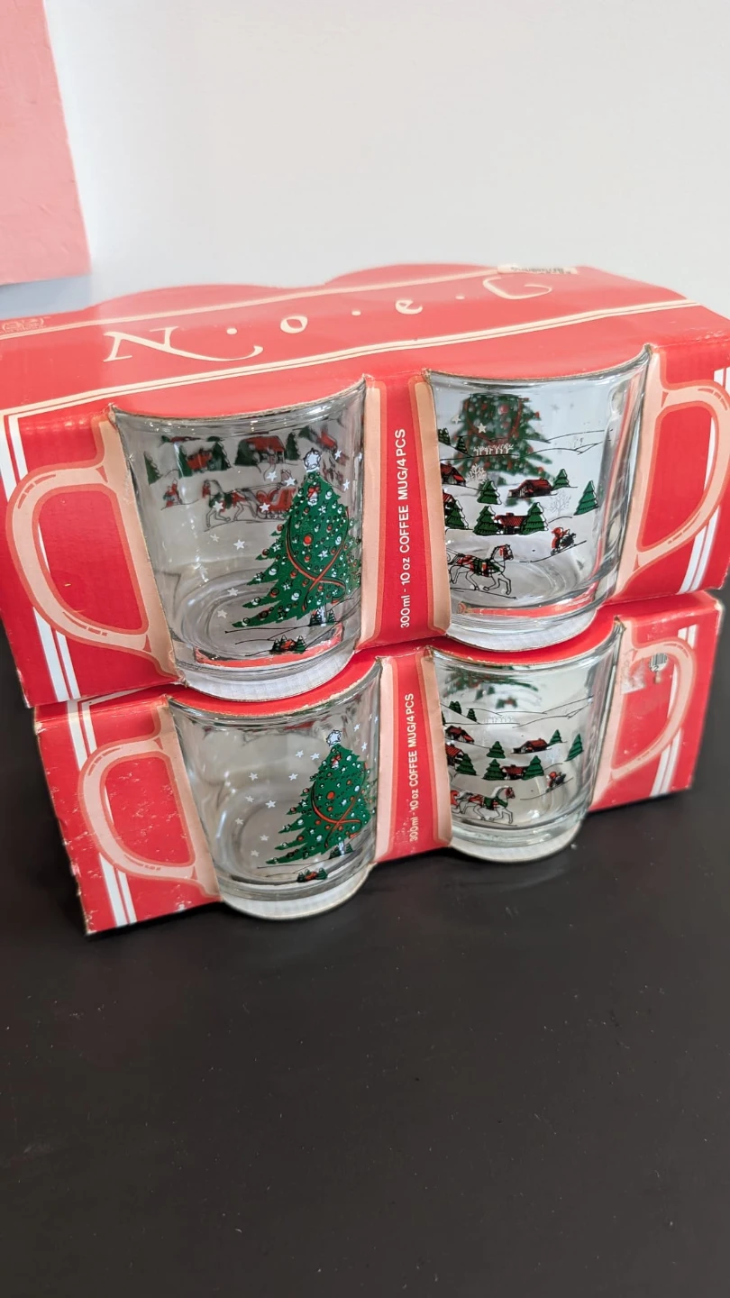 Vintage Set of 8 Vintage Christmas Scene Coffee Mugs - photo 2