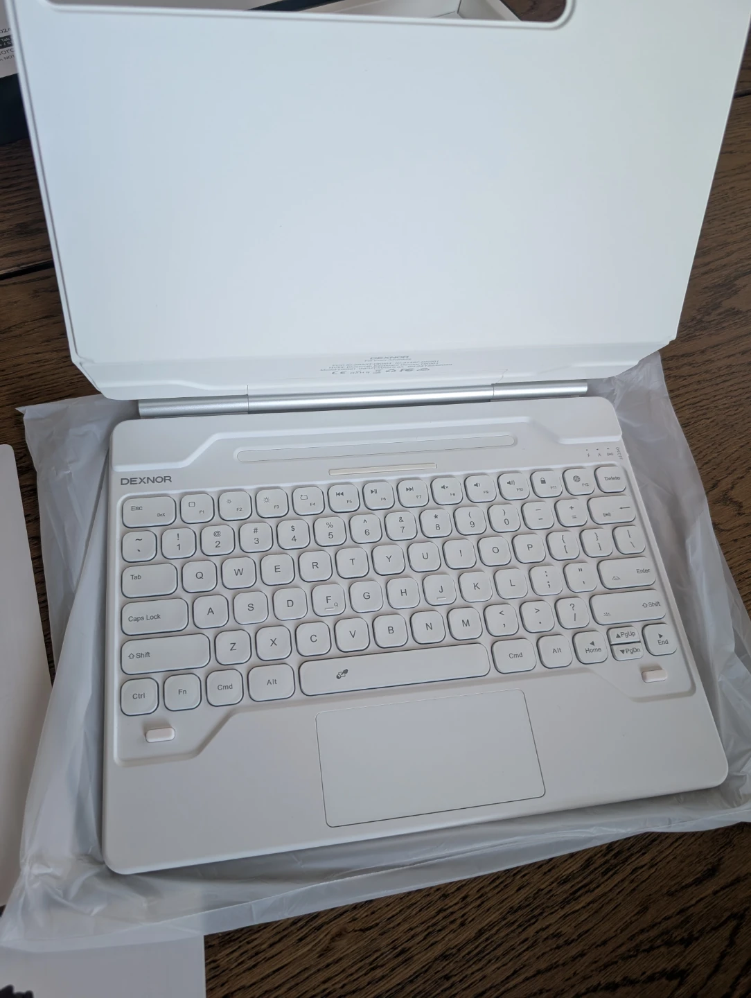 DEXNOR Keyboard Case for Samsung Galaxy Tabs white - photo 5