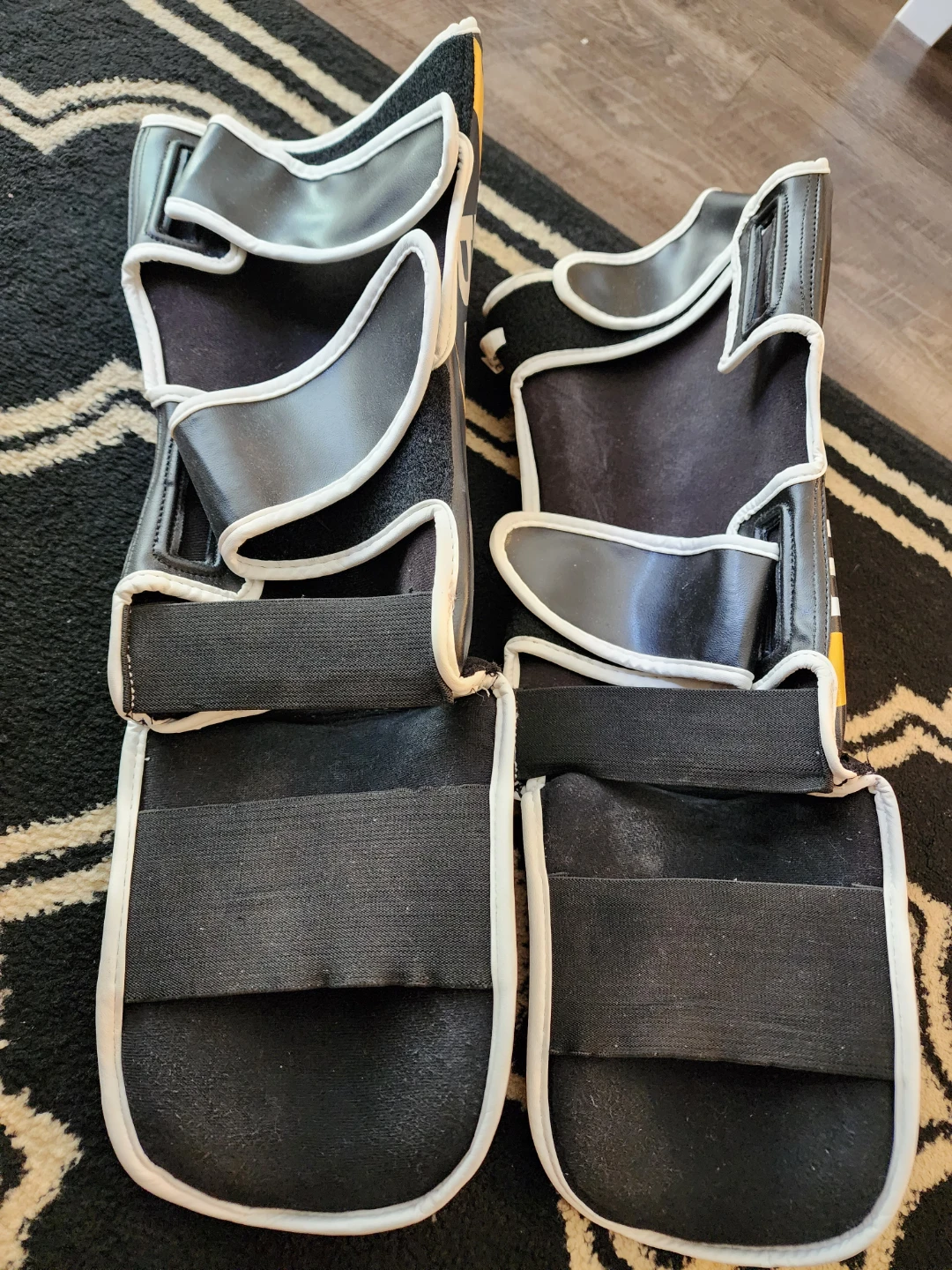 Bruiser Shin Guards – Muay Thai / Kickboxing – Good Condition - photo 2