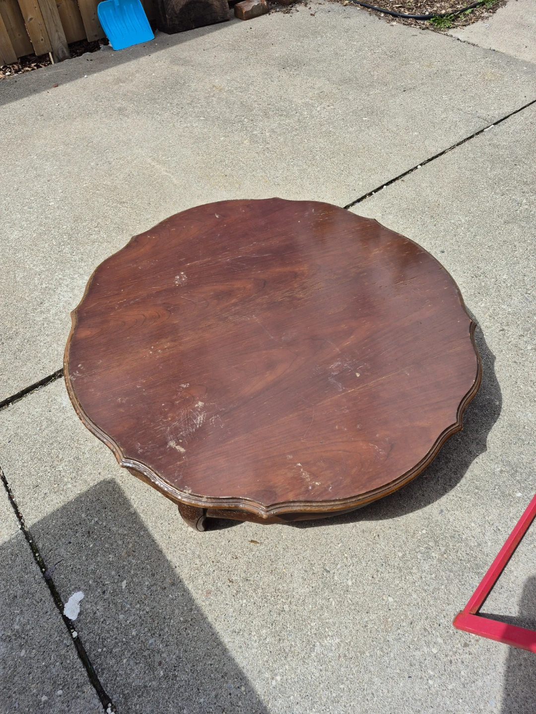 Round Wood floor Table