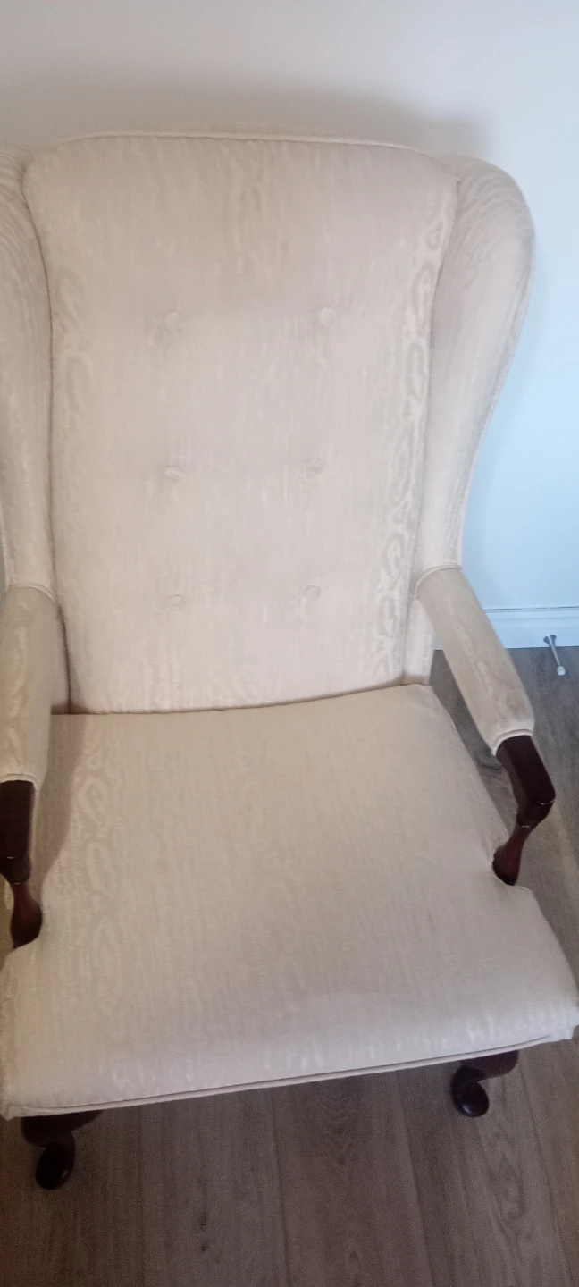 Pair of Cream Upholstered Wingback Chairs - photo 5