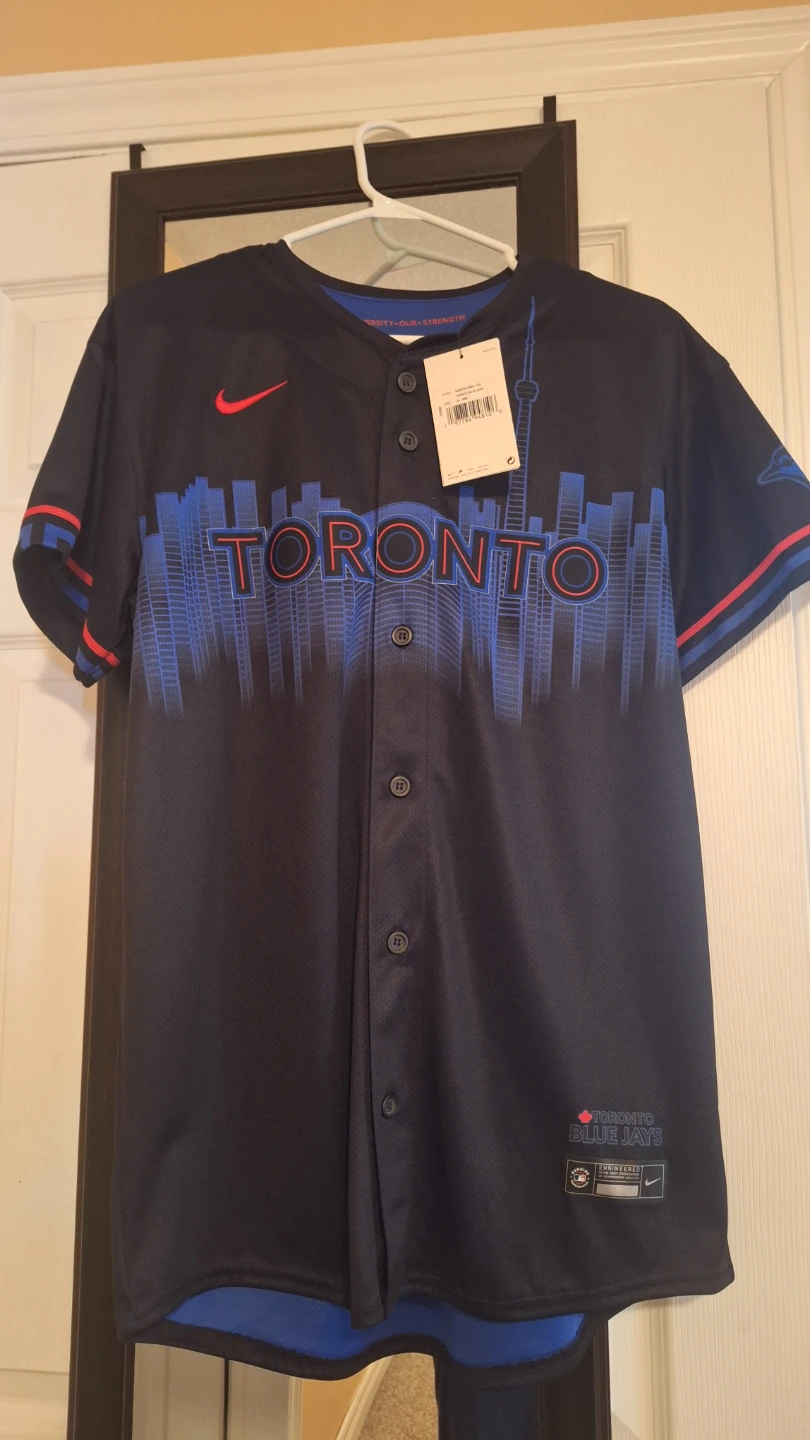 BNWT XL Blue Jay City Connect Jersey