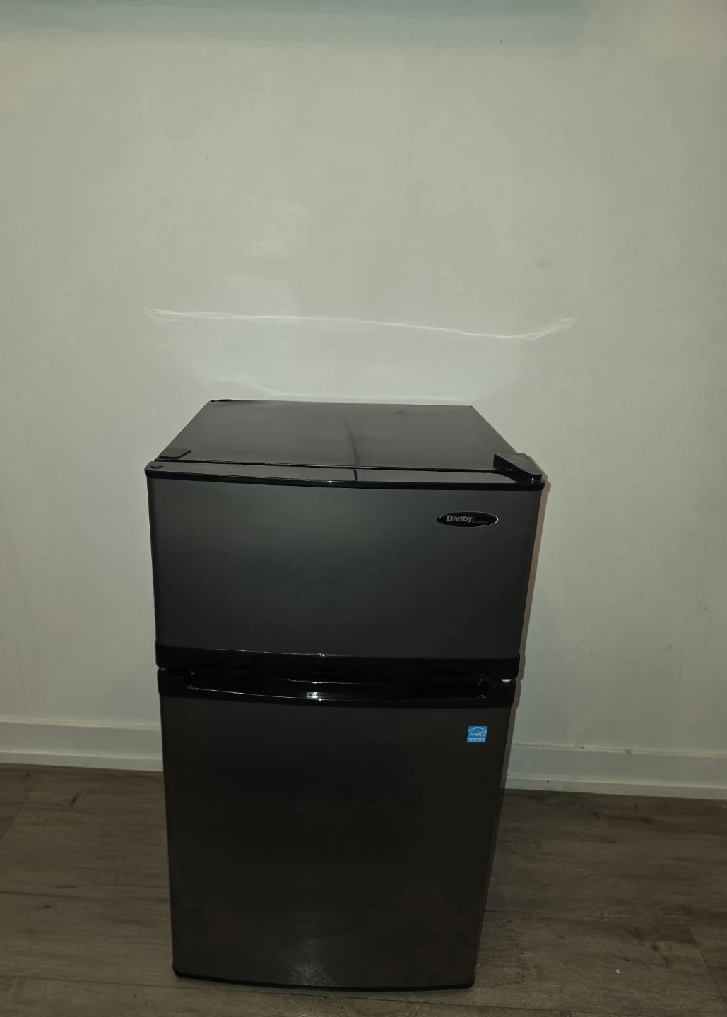 Danby Designer Mini Fridge - photo 3