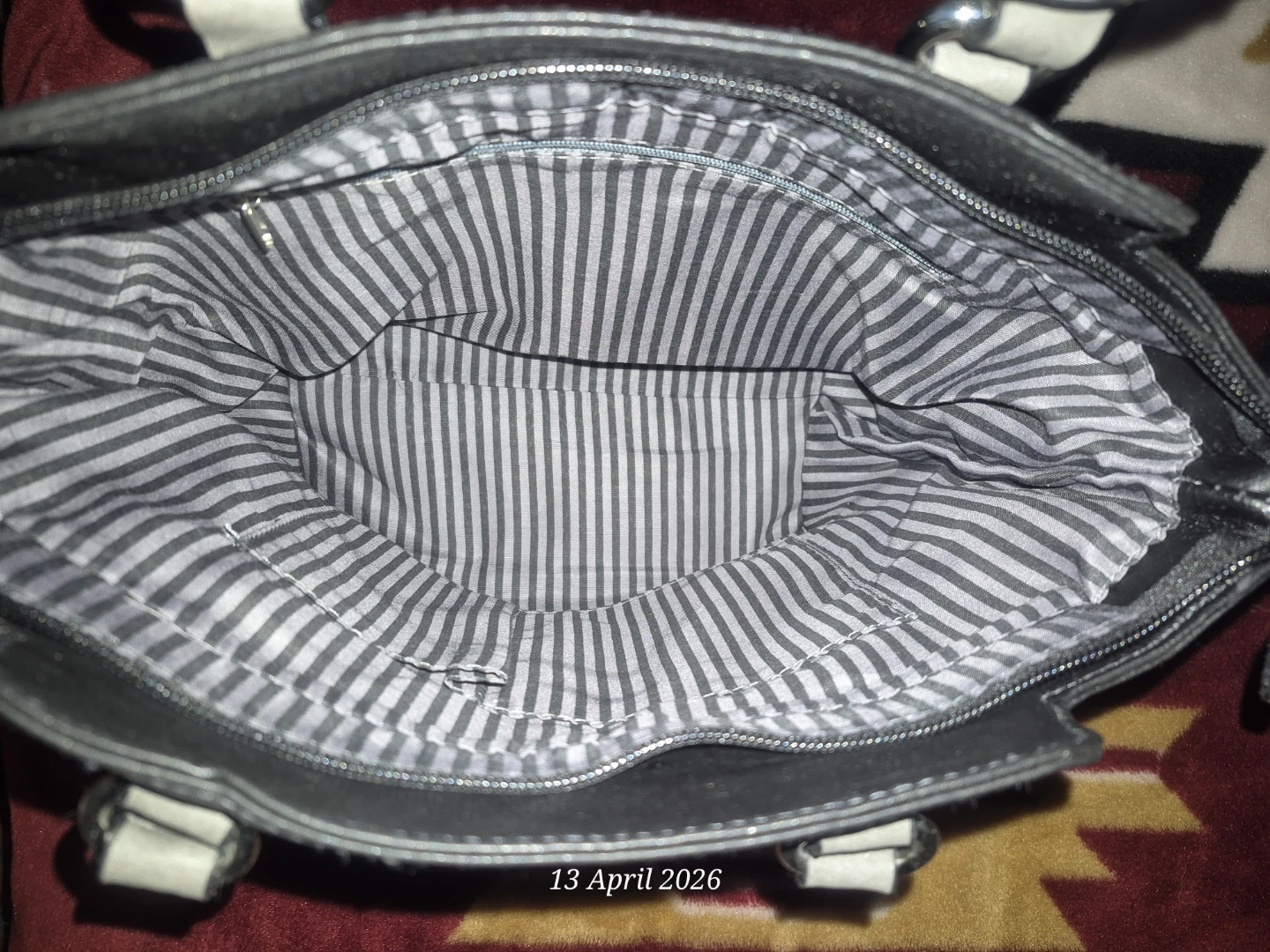Black & Grey Faux Leather Purse - photo 2