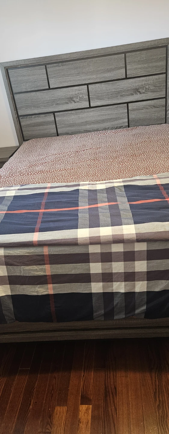 Gray Queen bedroom set - photo 3
