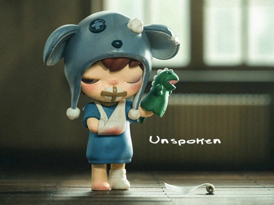 BNIB SEALED Popmart Hirono - Unspoken