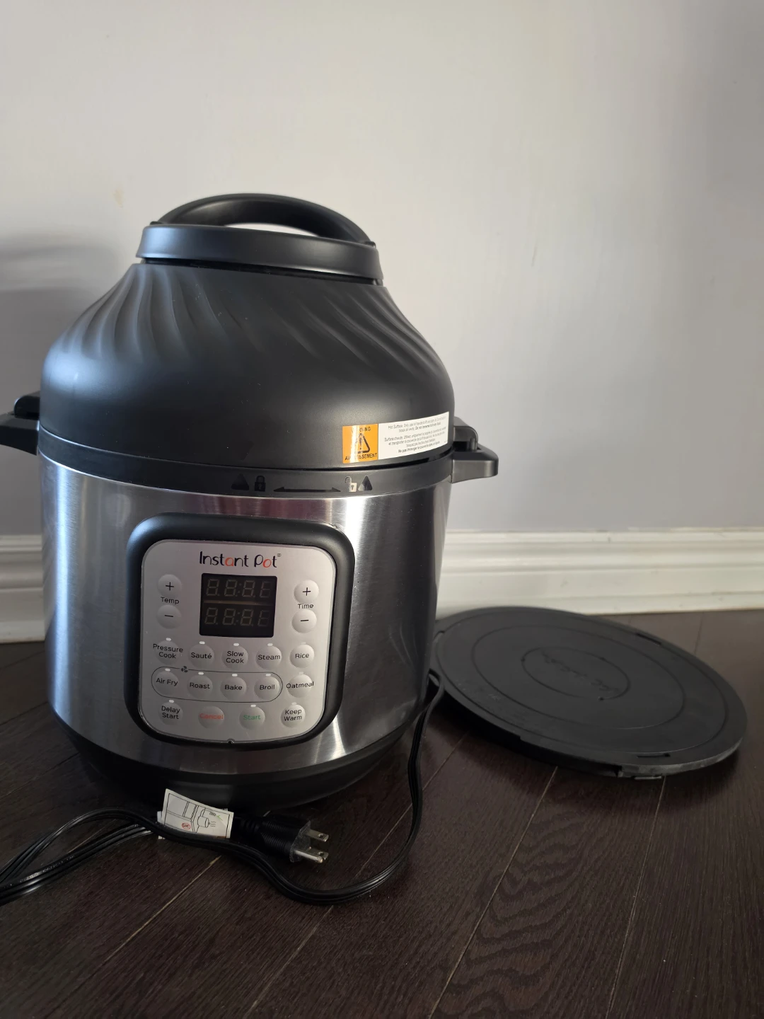 Instant Pot Duo Crisp 8 -Qt 11-in-1 Air Fryer & Electric  Cooker