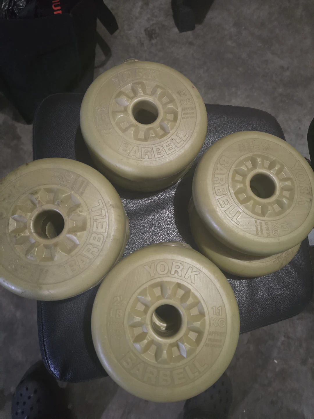 York Barbell Weight Plates (11 kg / 2.5 lb) - photo 2