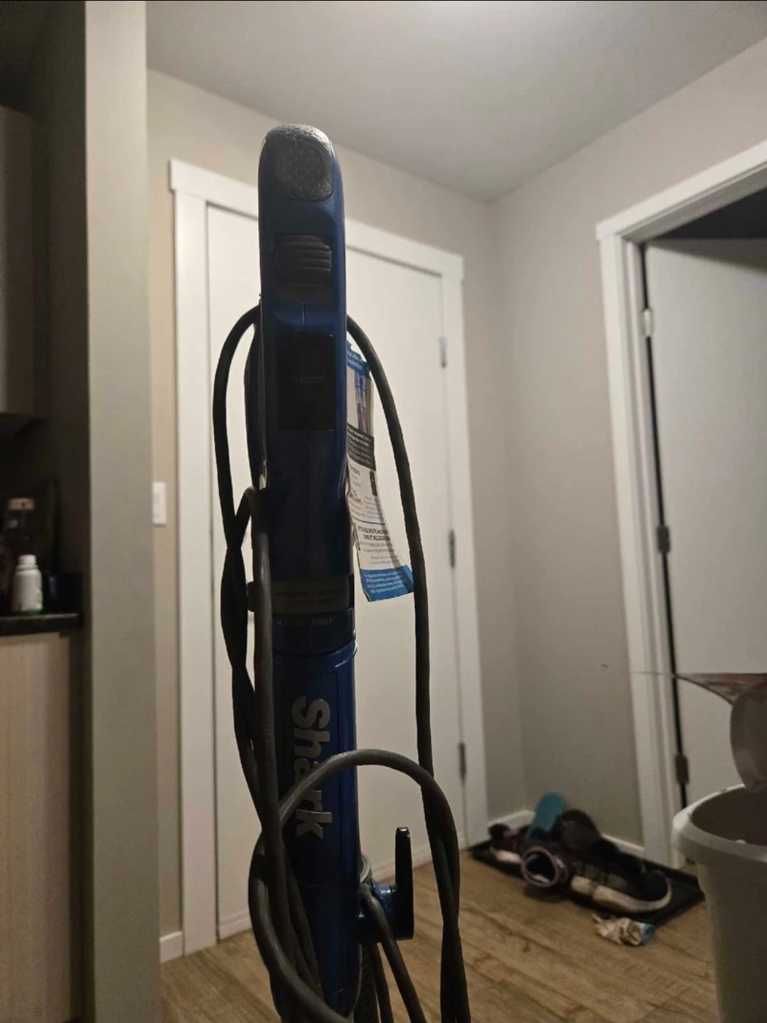Shark Rotator Powered Lift-Away Vaccum - photo 3