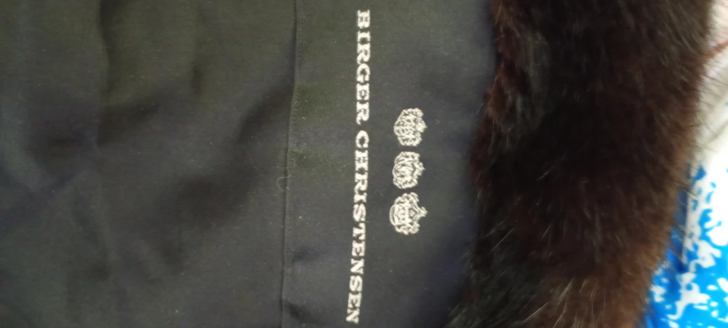 Marshall Field's Fur Coat - photo 2