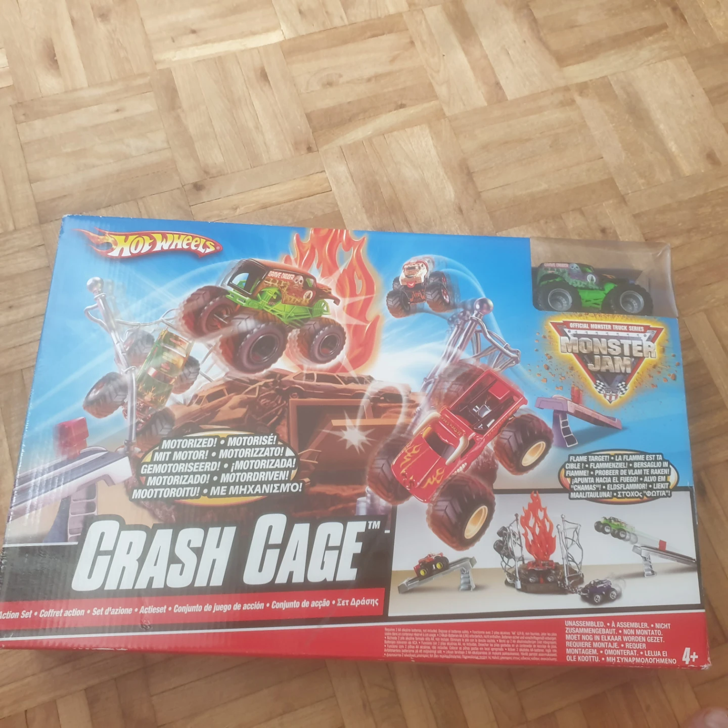 Hot Wheels Monster Jam Crash Cage Playset