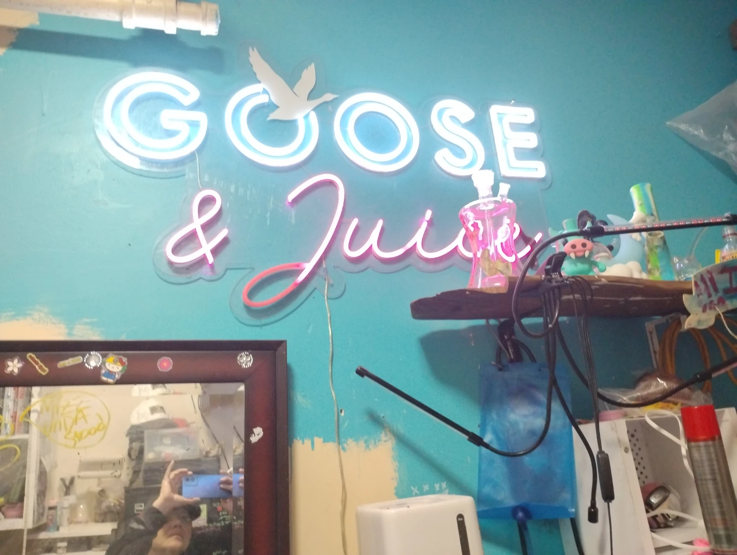 Goose & Juice Neon Sign