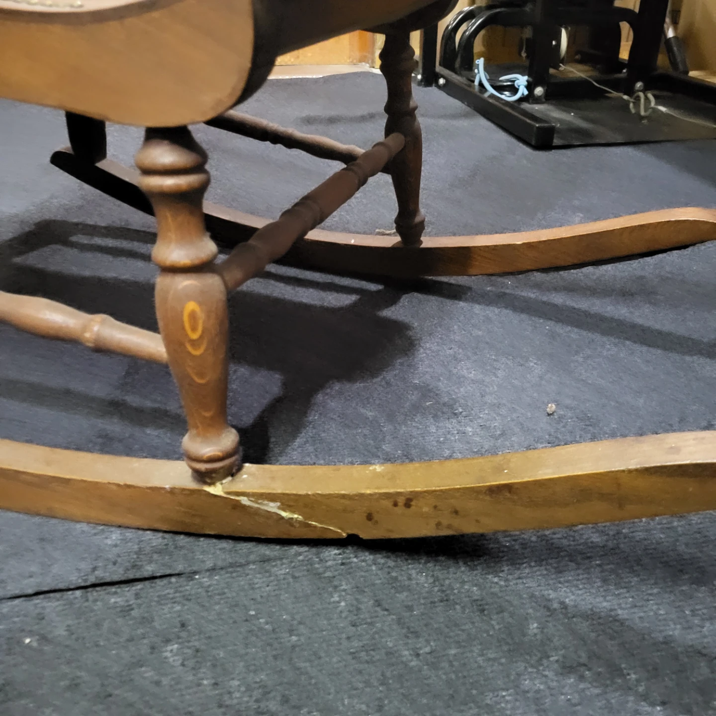 Antique Wooden Rocking Chair - photo 4