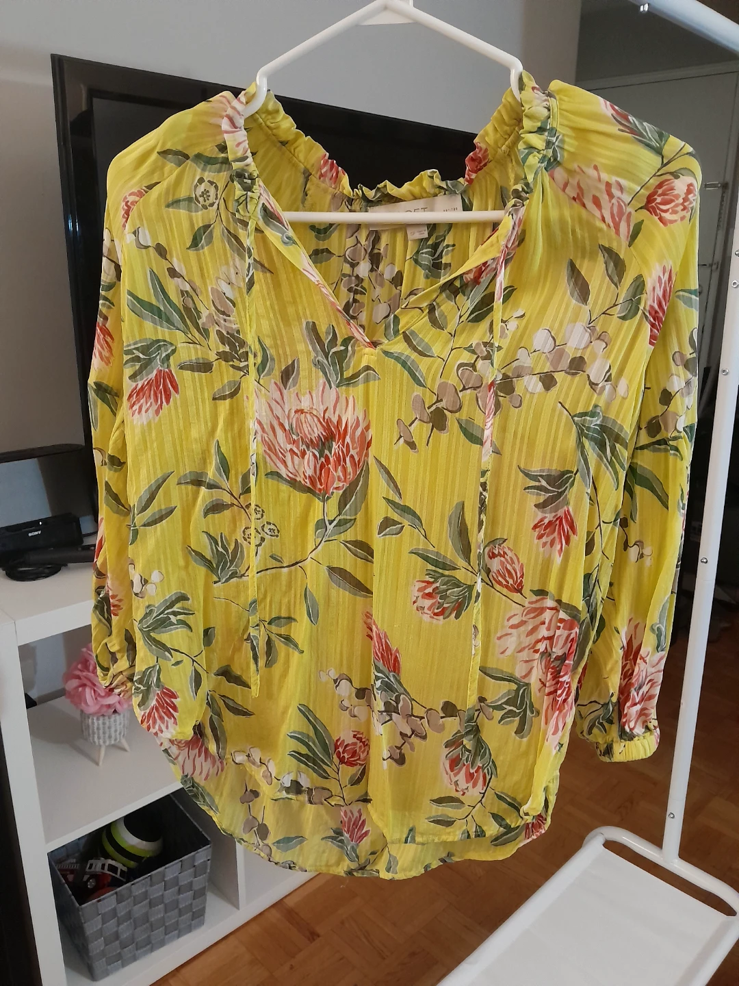 LOFT Petites Yellow Floral Blouse Size SP - photo 2