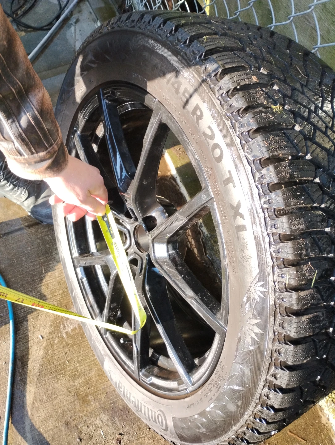 Continental IceContact 275/45R20 Winter Tires - photo 5