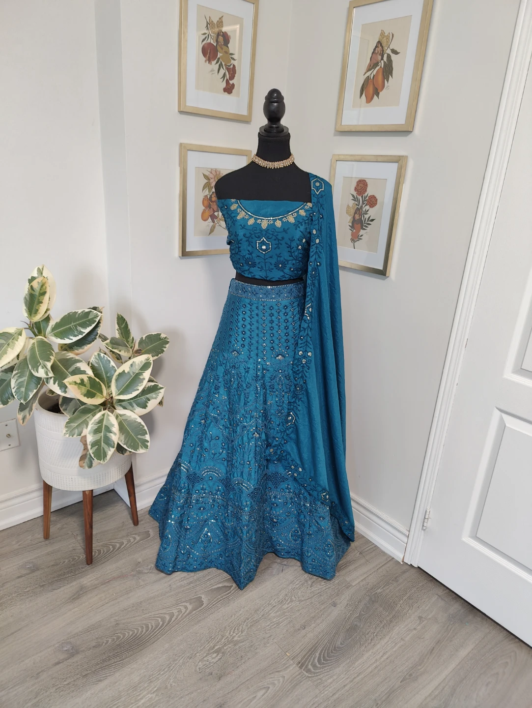 Semi stitch Blue embroidered lehenga choli with dupatta - photo 3