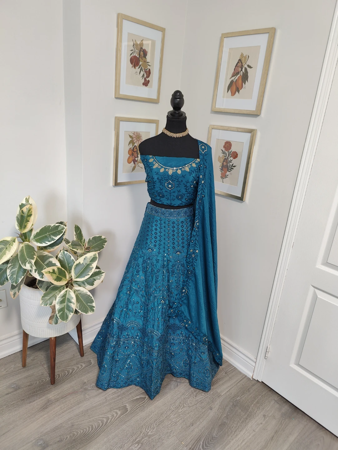 Semi stitch Blue embroidered lehenga choli with dupatta - photo 4