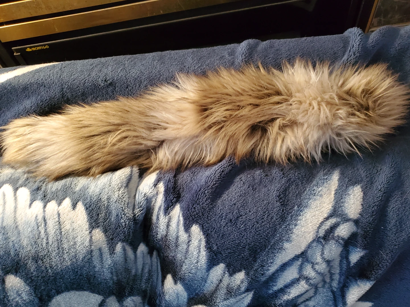 Faux Fur Trim - photo 3